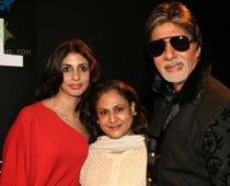 Jaya, Shweta take turns to care for Amitabh Bachchan